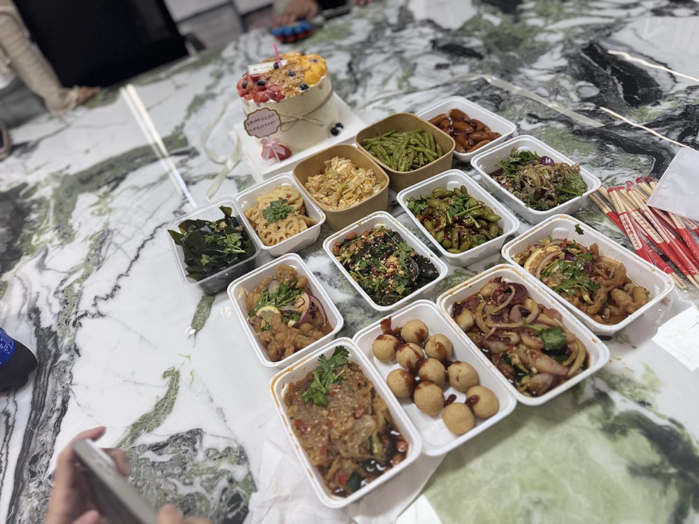 Snacks, drinks and desserts Snacks, drinks and desserts